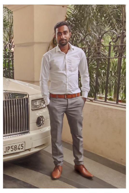 B. முகேஷ் 