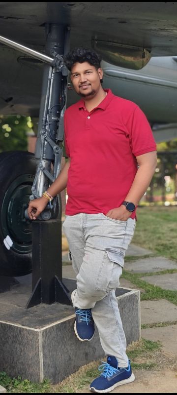 V. கார்த்திக்